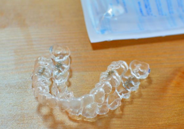 マウスピース矯正は安い 費用とメリット デメリット おすすめ6種類を紹介 矯正歯科ナビ